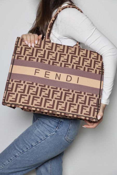 شنطة - Fendi